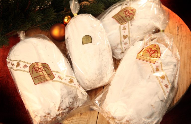 Weihnachtliche Genüsse Verschiedene Stollen